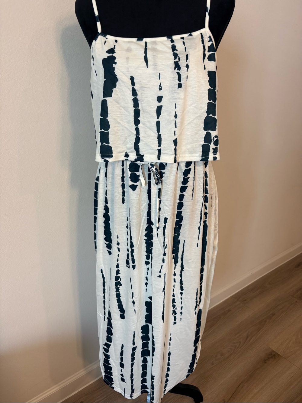 Cupshe Black & White Tie-Dye Maxi Jumpsuit